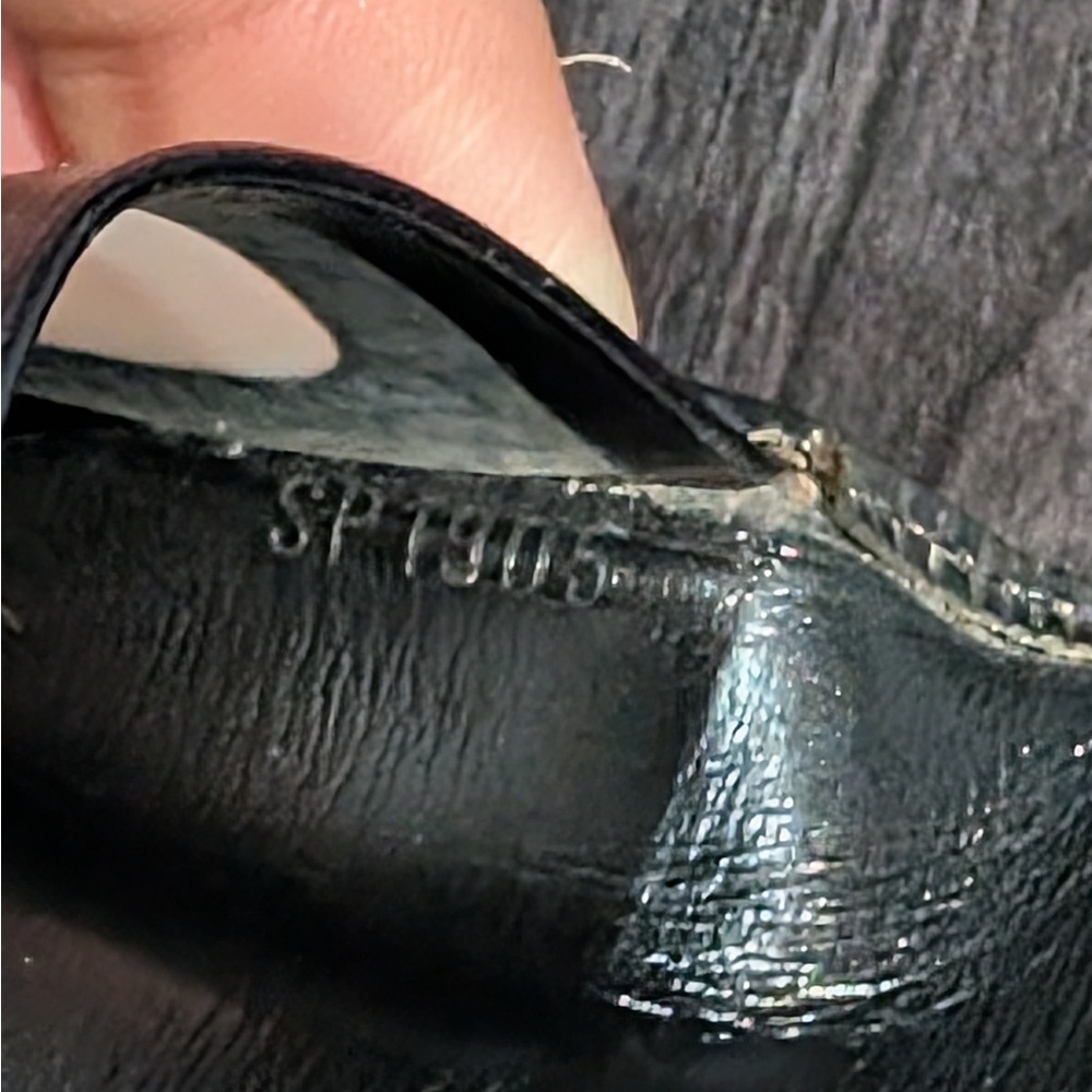 Louis Vuitton Black Epi Leather 2 pocket Card holder - Picture 4 of 8